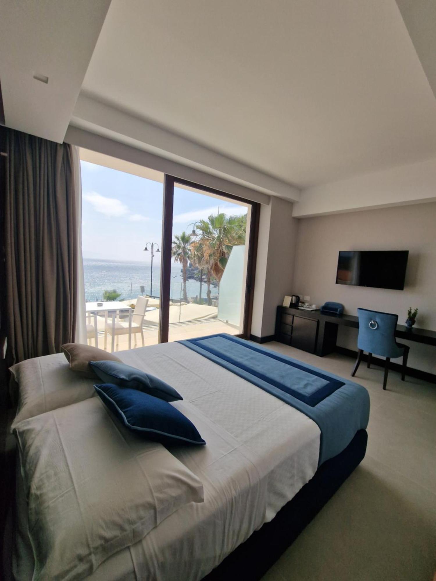 Ngonia Bay Boutique Hotel Milazzo Exterior foto